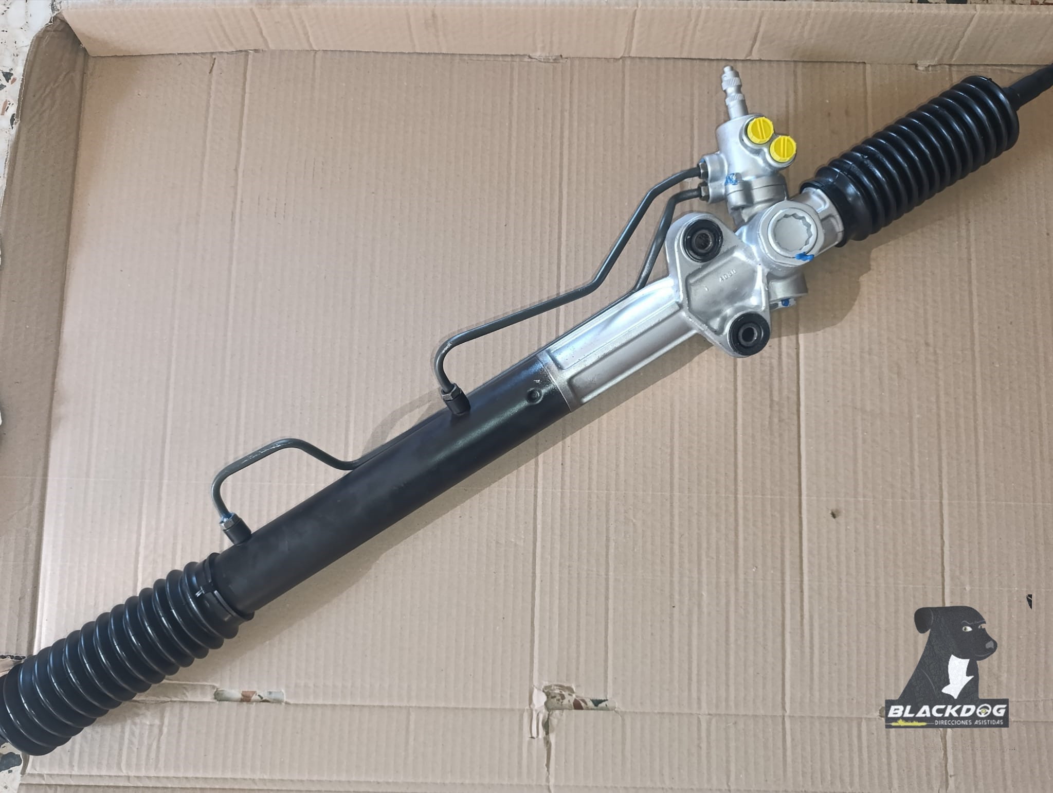 Cremallera Mitsubishi Montero V60 terminada, embalada para el envío