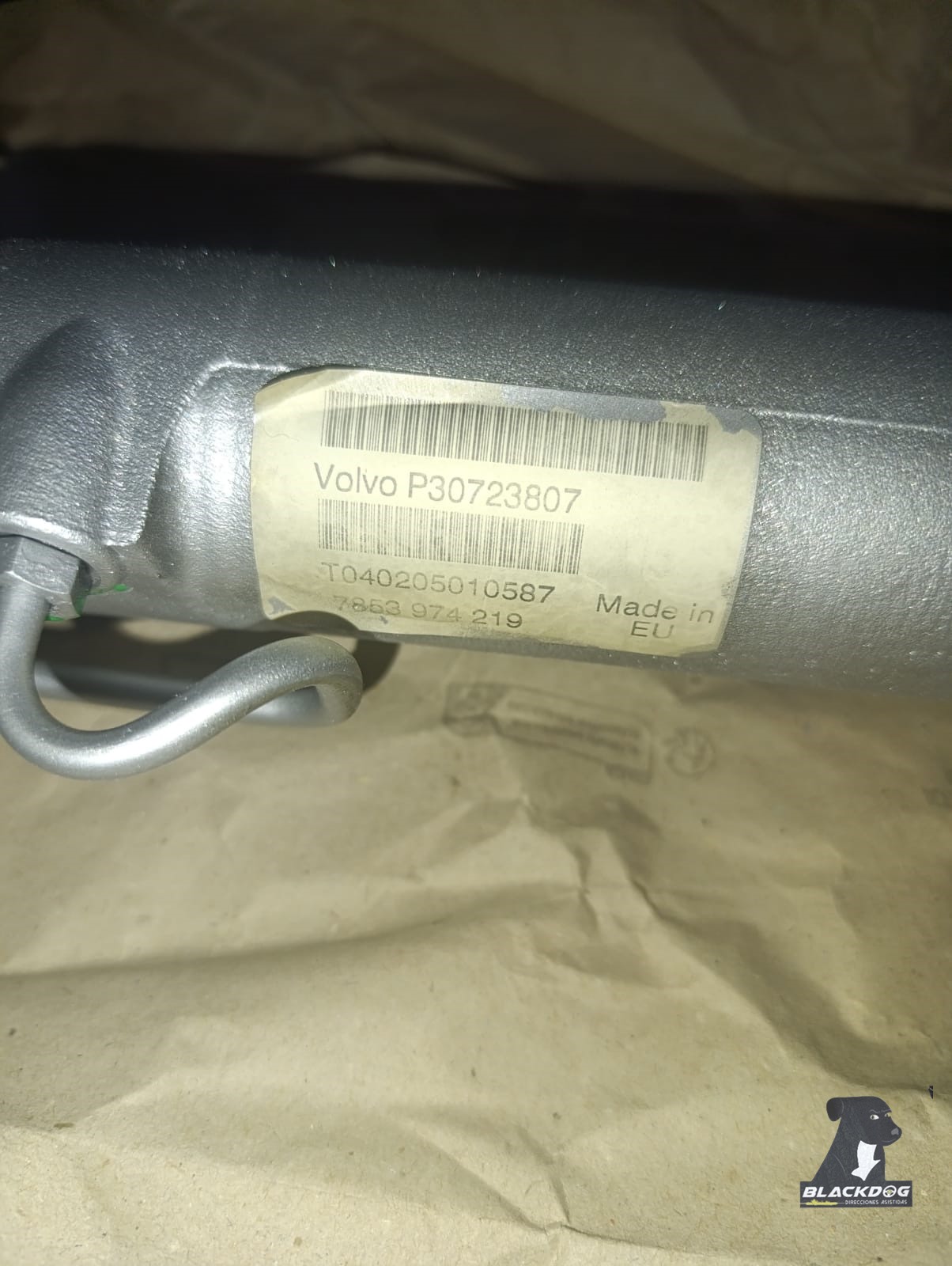 Referencia Volvo P30723807 en la etiqueta de la pieza